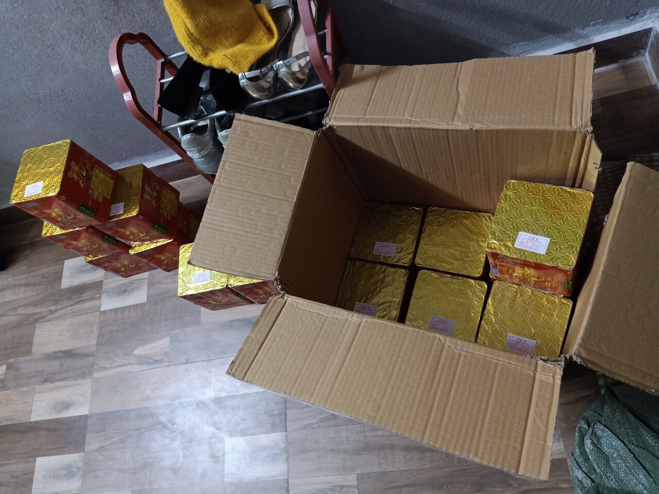 Công an huyện Kiến Thụy: Thu hồi 30kg pháo nổ, khởi tố 3 đối tượng